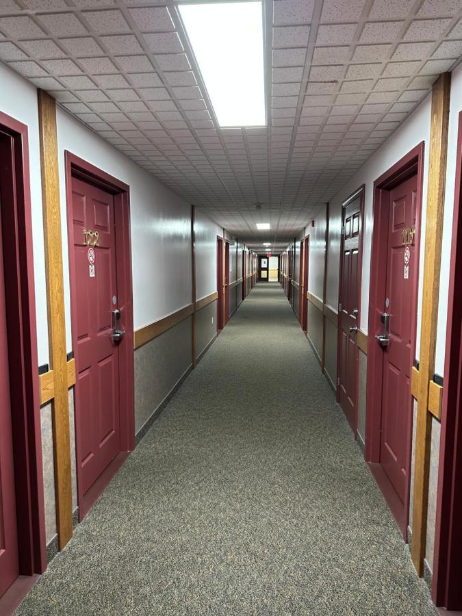 Waasis Travellers Inn Fredericton Nb מראה חיצוני תמונה